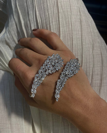 ERAYA hand cuff