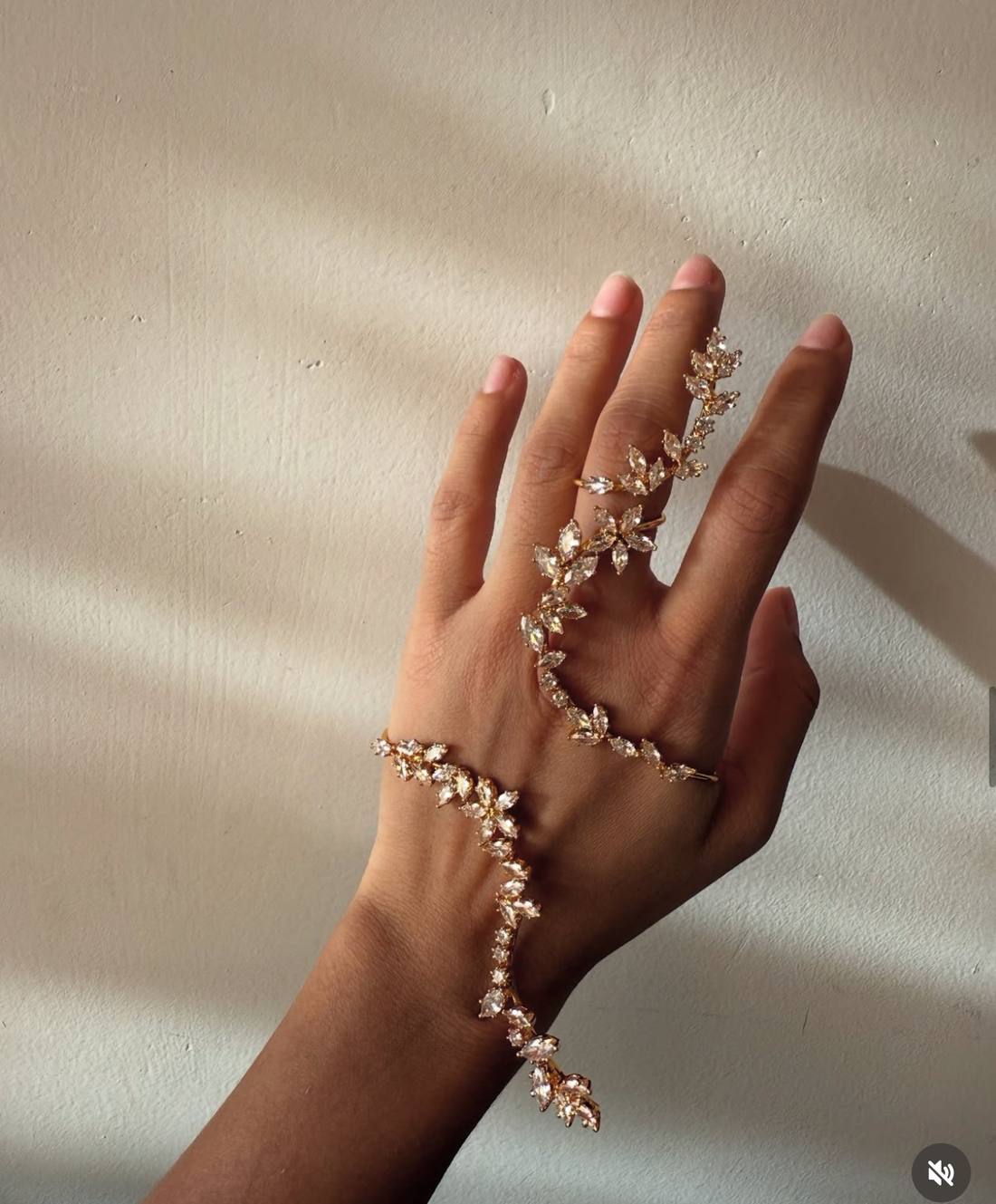 SIARA Hand Cuff