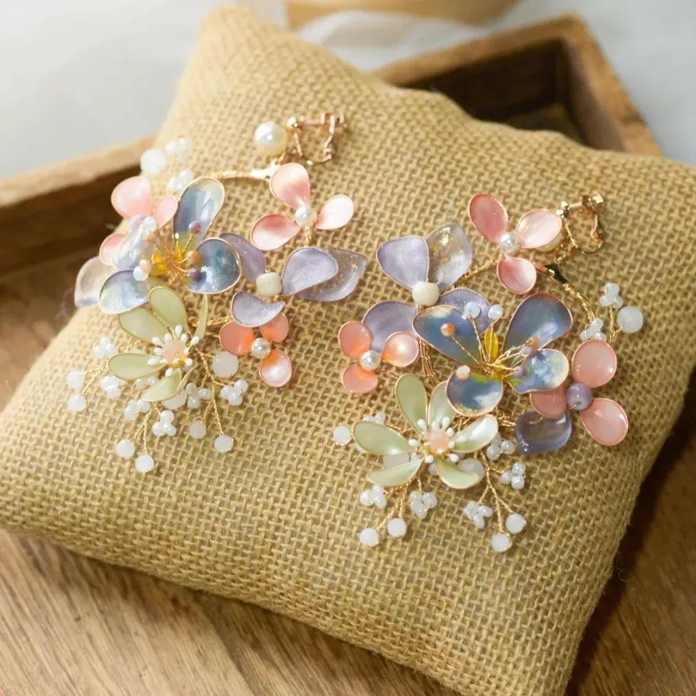 Izumi Earrings
